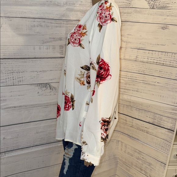 NWOT Floral V-Neck Long-Sleeve Blouse - White with Pink & Red Roses - Picture 5 of 6